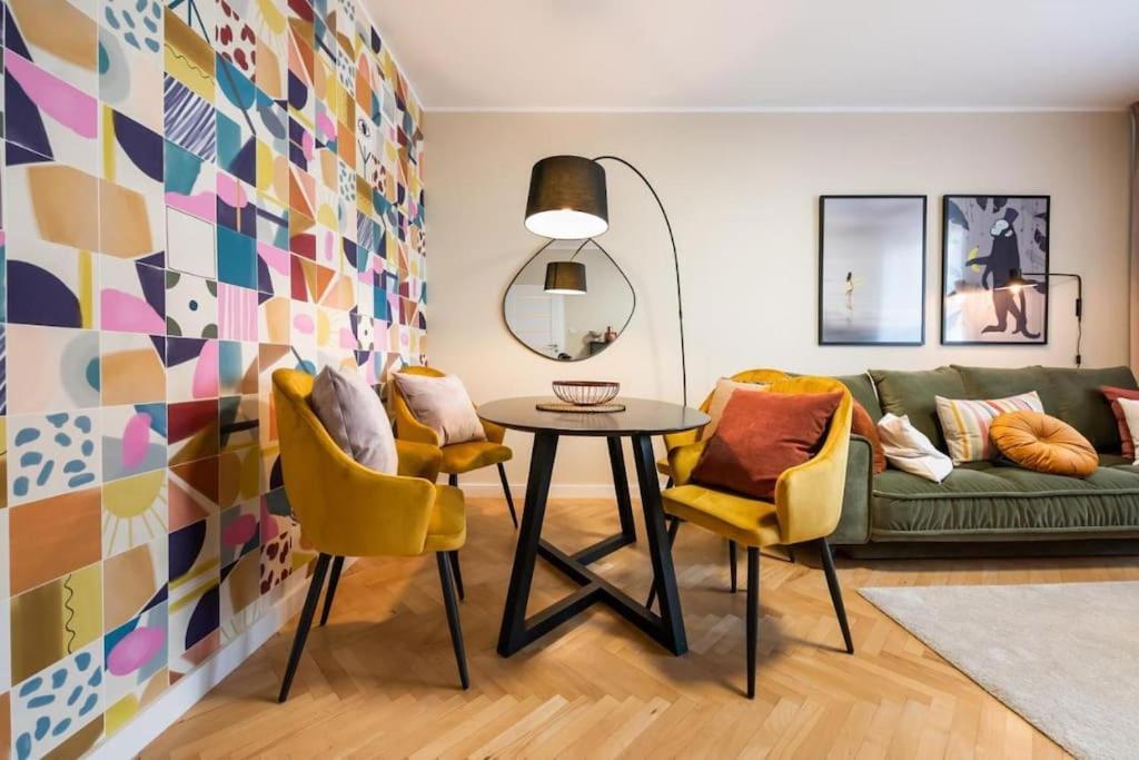 Eclectic City Apartment Near Old Town Warschau Exterior foto