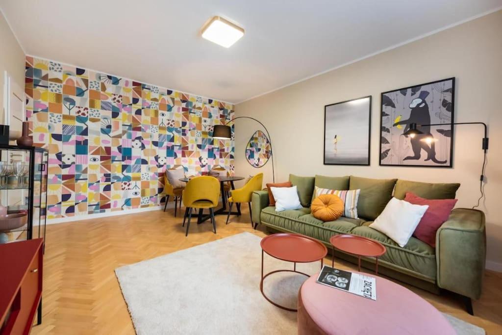 Eclectic City Apartment Near Old Town Warschau Exterior foto